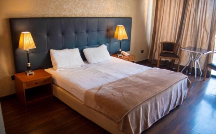 Charles Hotel เบรุต ภายนอก รูปภาพ